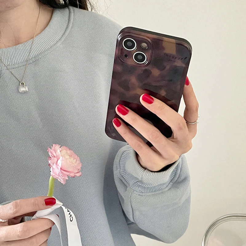 Stylish Brown Leopard Print Phone Case for iPhone - Image 8